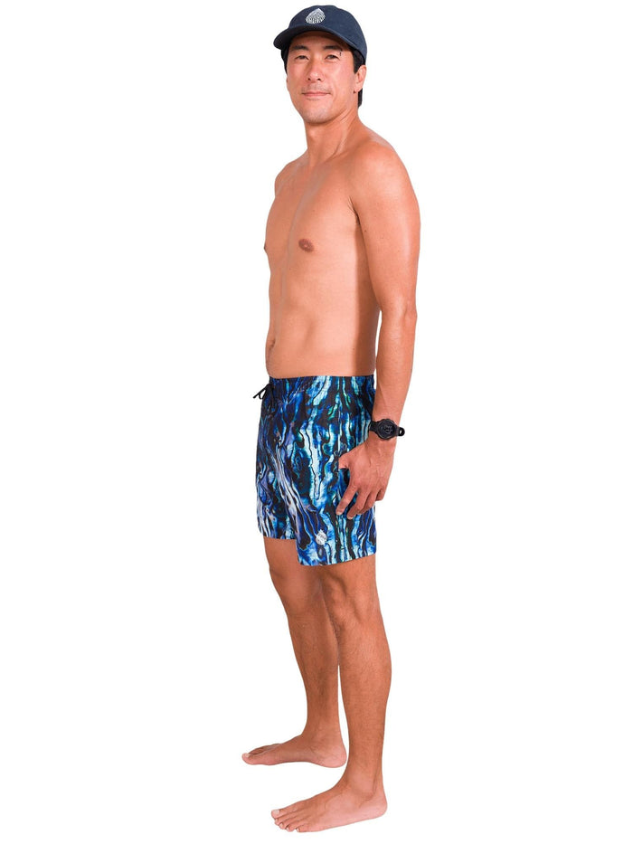 Model: Kevin is a marine and molecular biologist researching the impacts of ocean warming on corals. He is 6'1", 175 lbs, and is wearing a size S short.