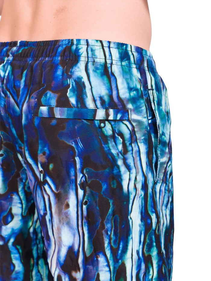 Model: Self-draining back pocket with corrosion-resistant zipper.