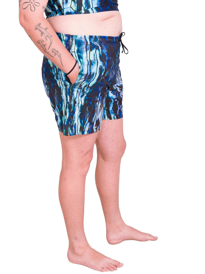Model: Jenny is a Masters student researching the movement and habitat use of the Atlantic Guitarfish using acoutic telemetry. She is 5'9", 185 lbs and wearing a L short.