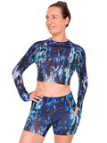 Model: Laura is our Chief Product Officer at Waterlust, a scuba diver, kiter and recreational yogi. She is 5’10, 147 lbs, 34B and is wearing a size S.