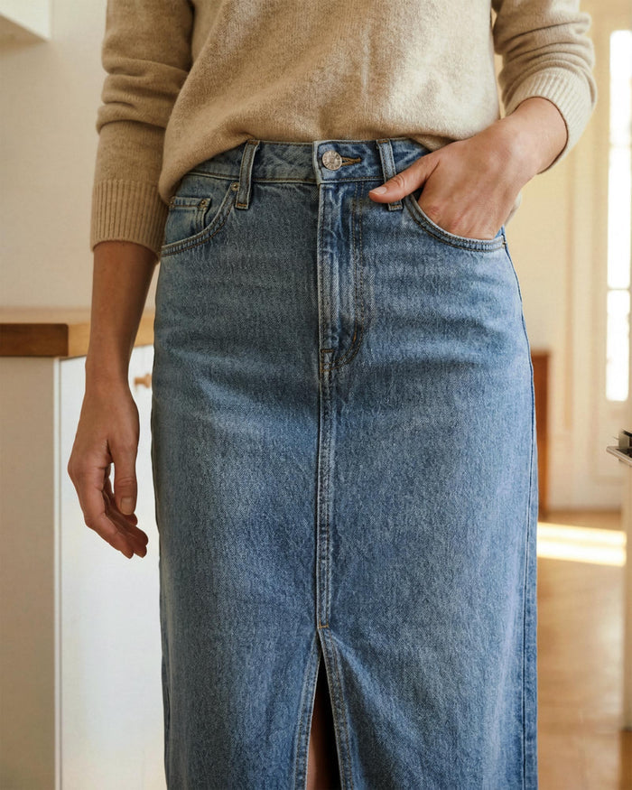 Abbey Midi Skirt With Slit Front || Kemp
