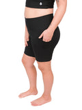 Model: Camilla is the Operations Manager here at Waterlust. She loves using her camera to communicate marine conservation issues. She is 5'8", 180 lbs and wearing a size L.