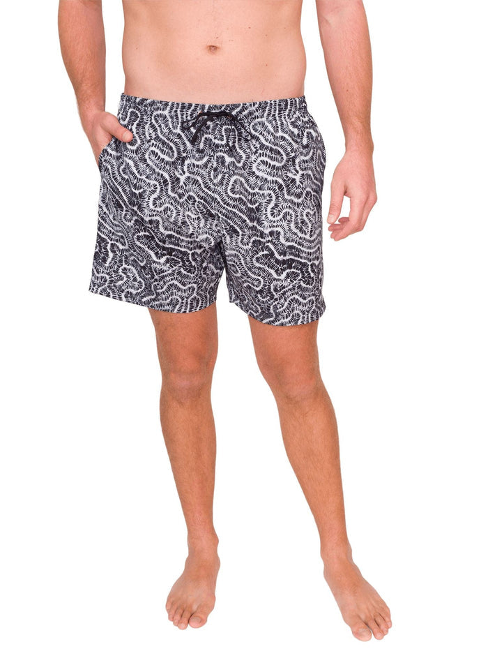 Model: Dalton is a coral biologist who studies the relationship between communities and reef ecosystems. He is 6'3", 200lbs, and is wearing a size XL.