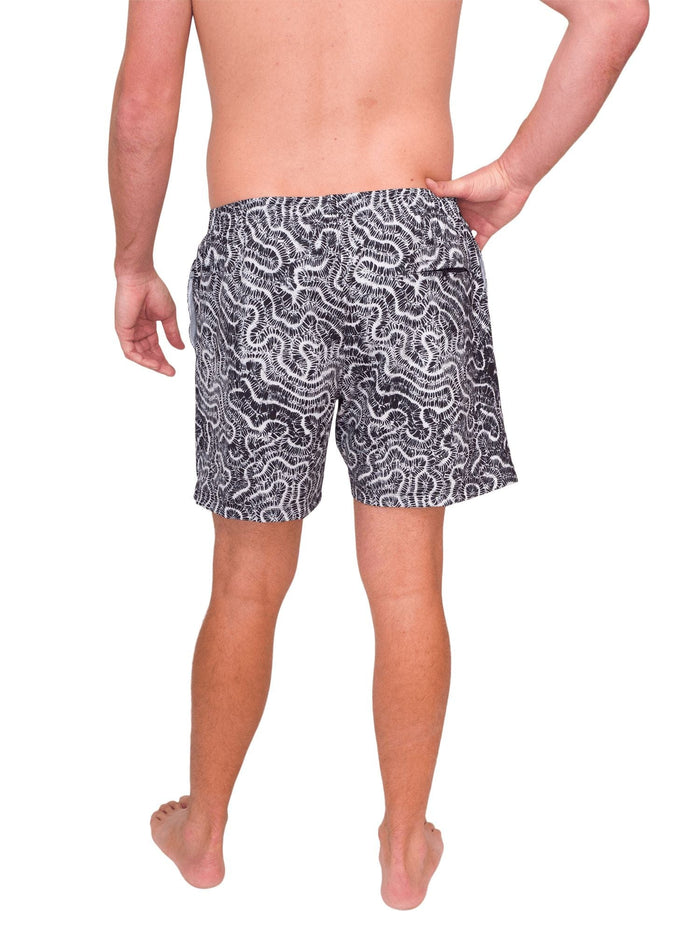 Model: Dalton is a coral biologist who studies the relationship between communities and reef ecosystems. He is 6'3", 200lbs, and is wearing a size XL.