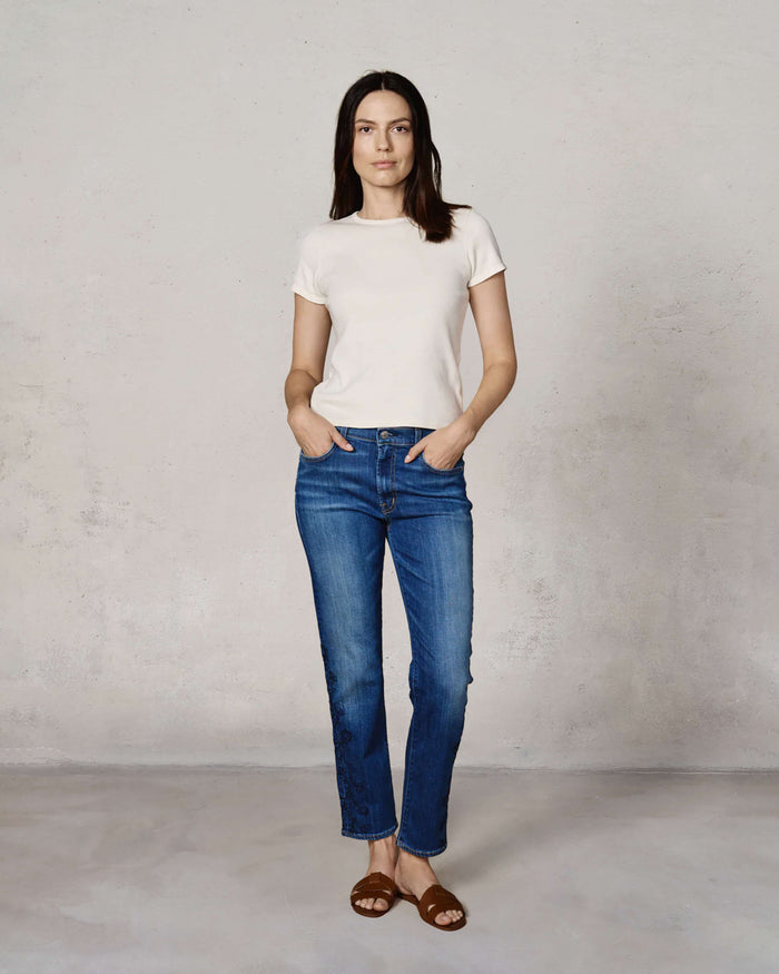 EDWIN USA embroidered denim jeans for women in a stylish cut, paired with a simple white t-shirt