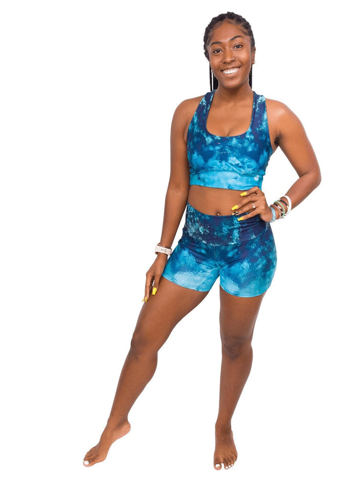 Model: Carlee is a shark & sea turtle scientist and co-founder of Minorities in Shark Sciences. She is 5'7", 145 lbs, 36C and is wearing a M short and S top.