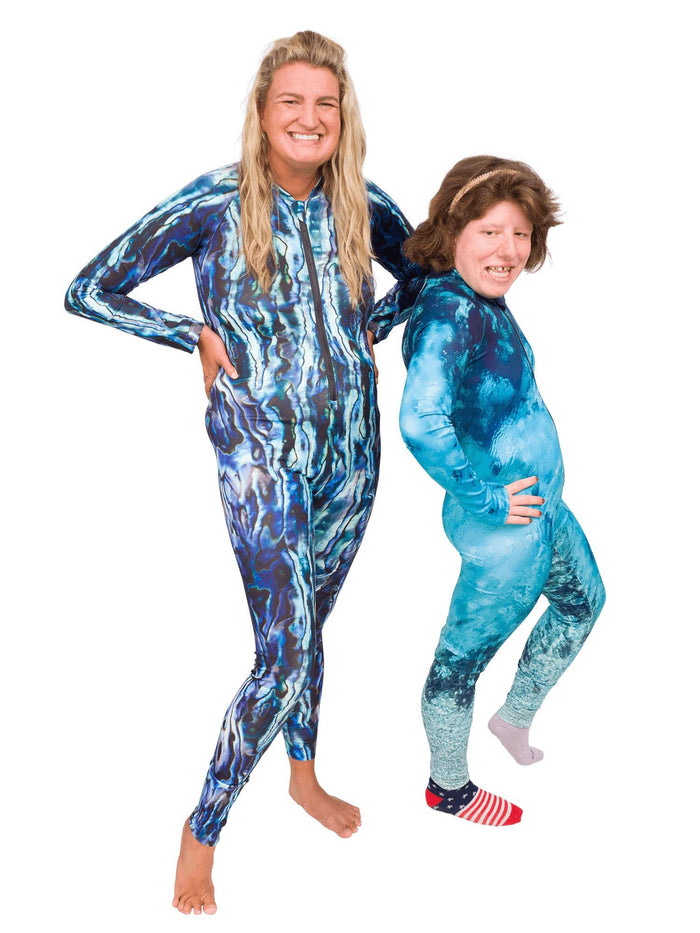 Model: Left: Hannah is a sea turtle ambassador for Sea Turtle Adventures. She is wearing a size L. Right: Erika participates in beach & coastal cleanups with Sea Turtle Adventures iCare program. She is 5’4, 130 lbs and is wearing a size M.