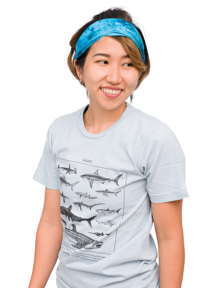 Model: Can also be worn as a headband.