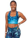 Model: Carlee is a shark & sea turtle scientist and co-founder of Minorities in Shark Sciences. She is 5'7", 145 lbs, 36C and is wearing a M legging and S top.