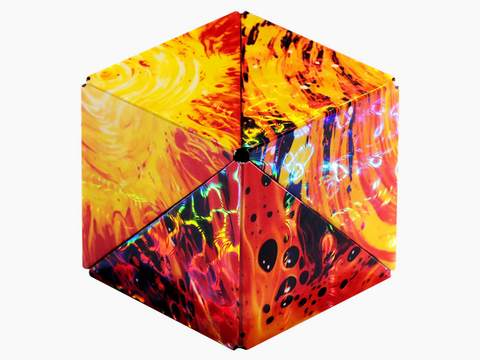 Holographic Shashibo