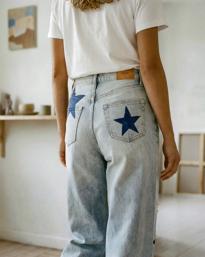 Kayla Relaxed Straight Jean || Foam - Blue Stars