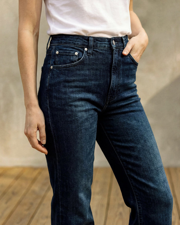 Lark Bootcut || Blurred