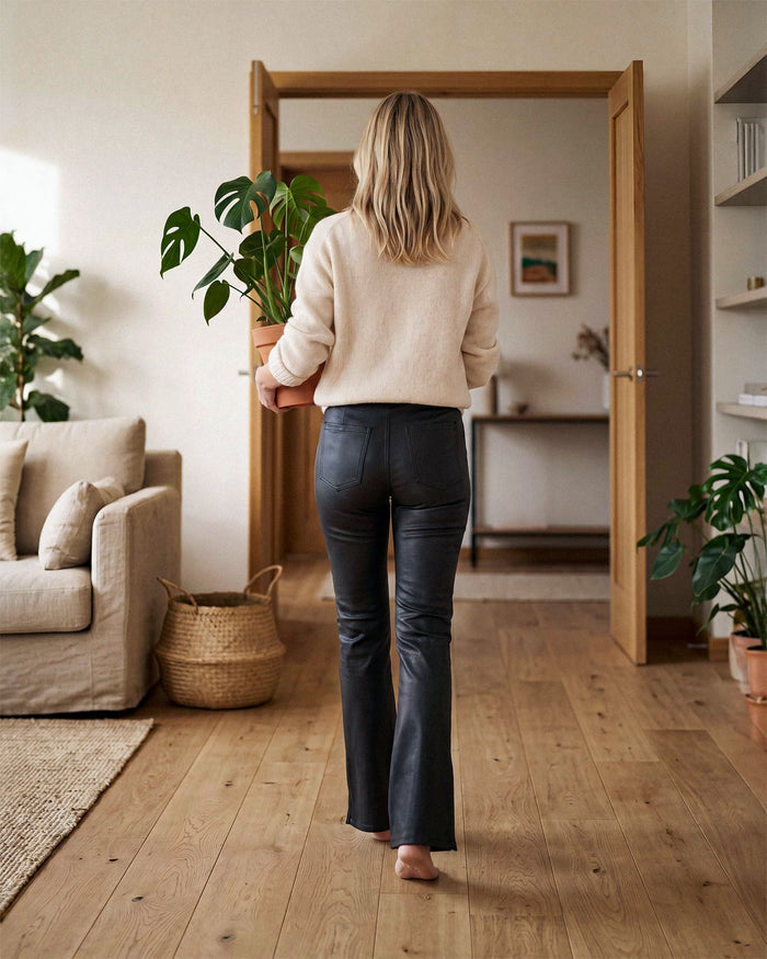 Lark Bootcut Pull On Pant With Split || Black Coated