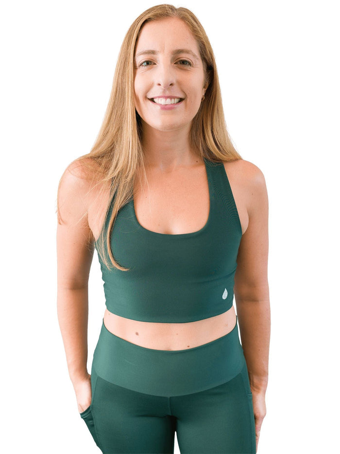Model: Allyson is a coral biologist. She is 5'4", 145lbs, 34C and is wearing a size M.