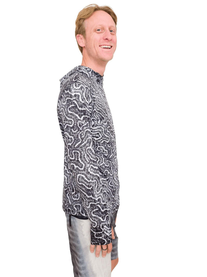 Model: Jake is a shark scientist and educator with Field School. He is 5'10", 135 lbs and is wearing a size S sun shirt.
