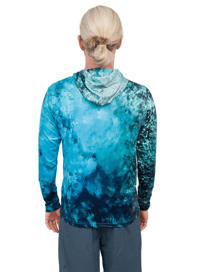 Model: Patrick is the CEO and founder of Waterlust. He is 6'1", 175lbs and wearing a size L shirt and 33 boardshorts.
