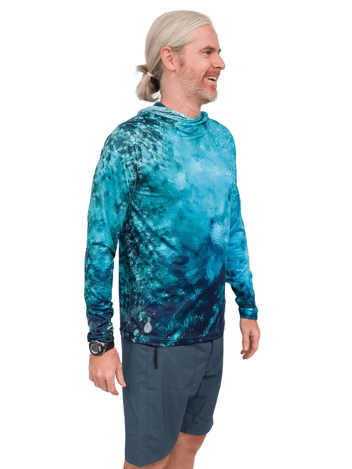 Model: Patrick is the CEO and founder of Waterlust. He is 6'1", 175lbs and wearing a size L shirt and 33 boardshorts.