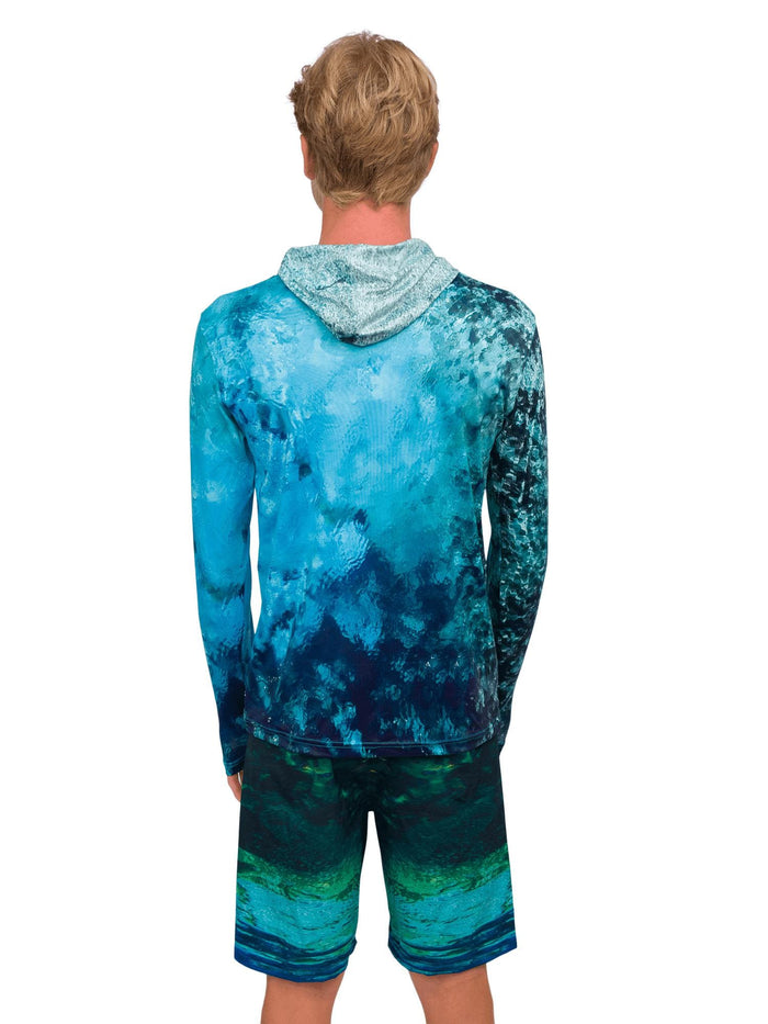 Model: Jake is a shark scientist and educator with Field School. He is 5'10", 135lbs and wearing a size S shirt and 29 boardshorts.