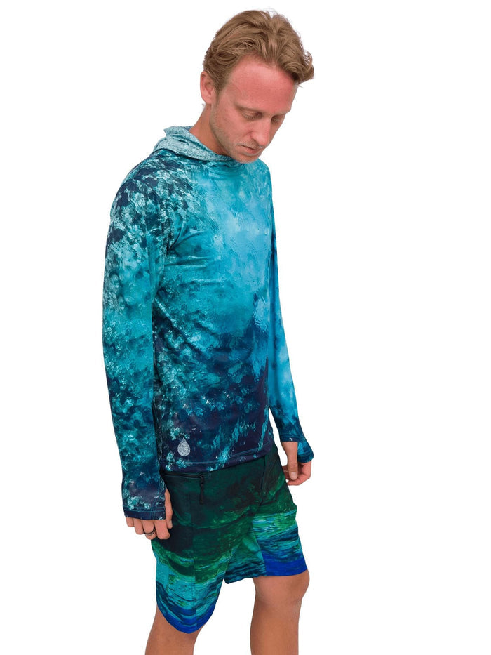 Model: Jake is a shark scientist and educator with Field School. He is 5'10", 135lbs and wearing a size S shirt and 29 boardshorts.