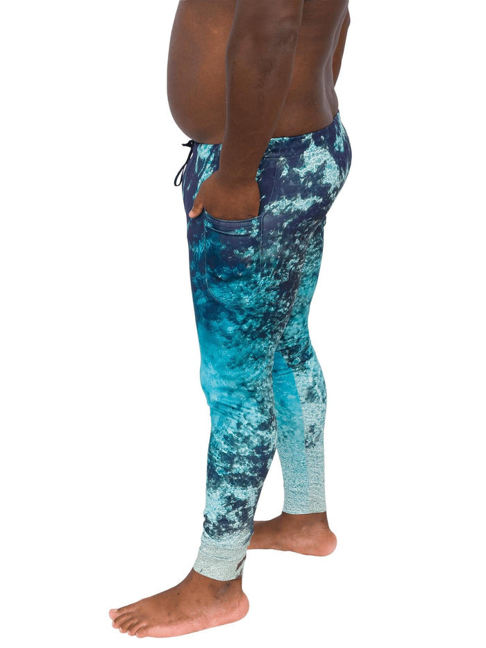 Model: Alex is a fish and wildlife biologist, and science communicator. He is 5’8”, 240 lbs and is wearing a size L.
