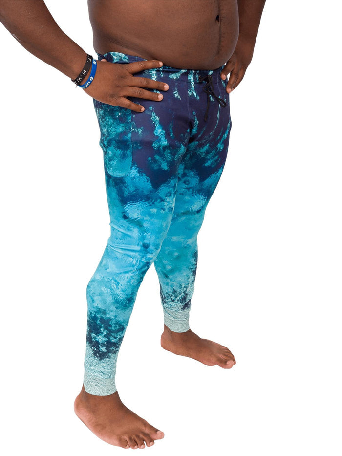 Model: Alex is a fish and wildlife biologist, and science communicator. He is 5’8”, 240 lbs and is wearing a size L.