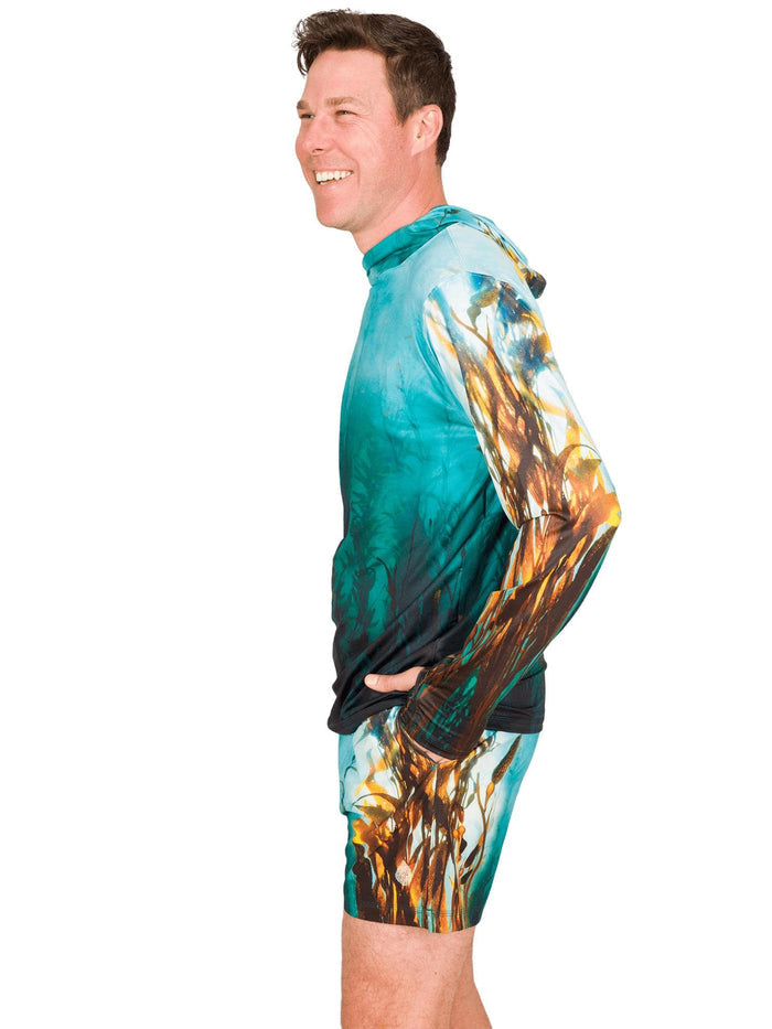 Model: Dalton is a coral biologist who studies the relationship between communities and reef ecosystems. He is 6'3", 200lbs, and is wearing a size XL.
