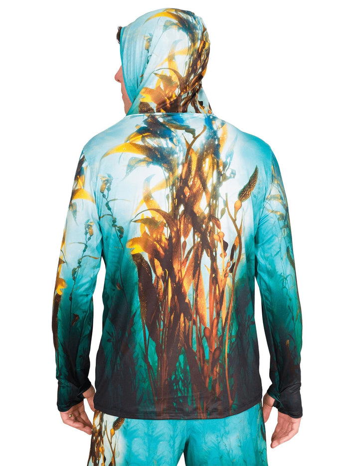 Model: Dalton is a coral biologist who studies the relationship between communities and reef ecosystems. He is 6'3", 200lbs, and is wearing a size XL.
