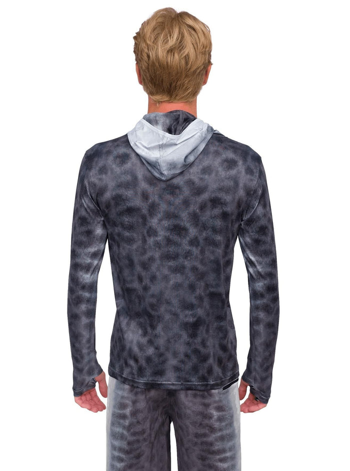 Model: Jake is a shark scientist and educator with Field School. He is 5'10", 135lbs and wearing a size S shirt and 29 boardshorts.