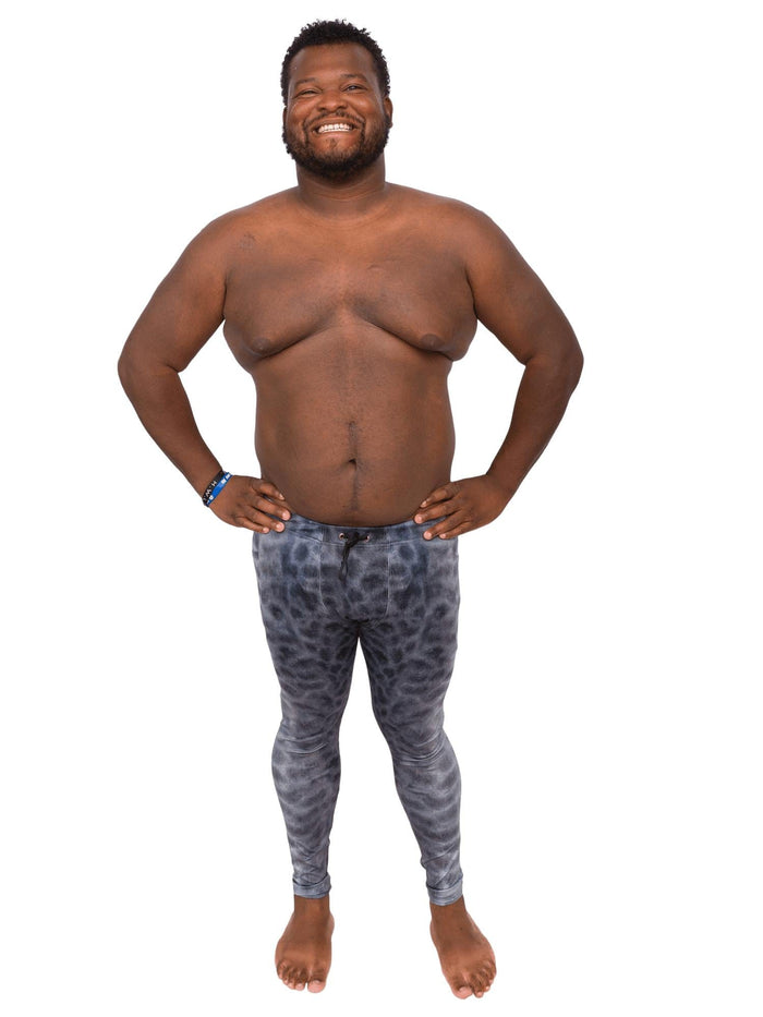 Model: Alex is a fish and wildlife biologist, and science communicator. He is 5’8”, 240 lbs and is wearing a size L.