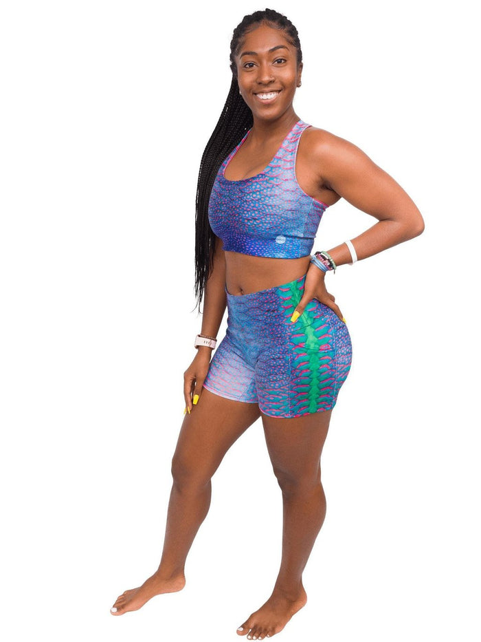 Model: Carlee is a shark & sea turtle scientist and co-founder of Minorities in Shark Sciences. She is 5'7", 145 lbs, 36C and is wearing a M short and S top.