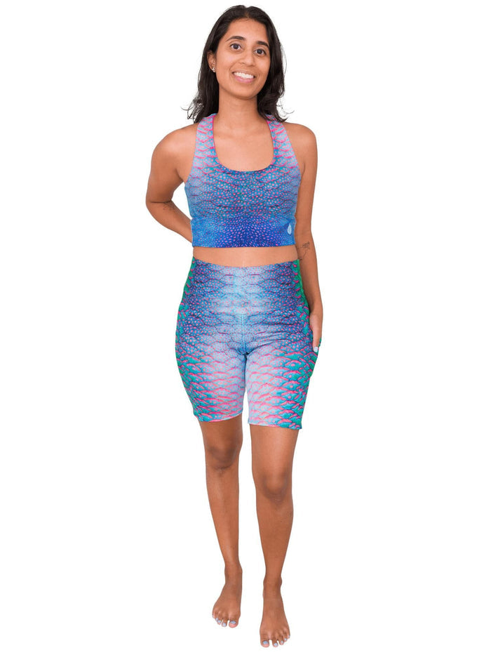 Model: Michelle is a marine science educator, coral reef ecologist, and scientific diver. She is 5'3", 111lbs, 32A and is wearing a size S.