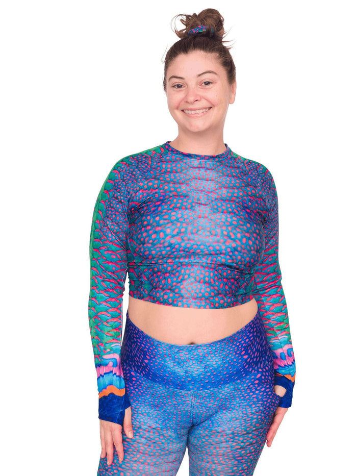 Model: Camilla is the operations manager here at Waterlust. She loves using her camera to communicate marine conservation issues. She is 5’8”, 180 lbs, 36B and is wearing a size L.