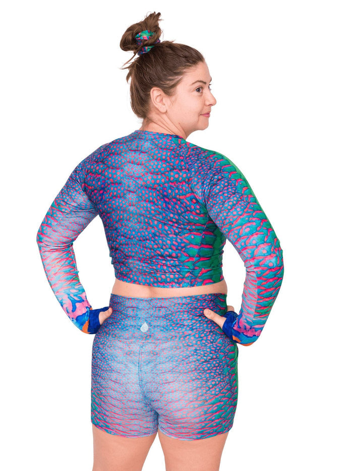 Model: Camilla is the operations manager here at Waterlust. She loves using her camera to communicate marine conservation issues. She is 5’8”, 180 lbs, 36B and is wearing a size L top and XL short.