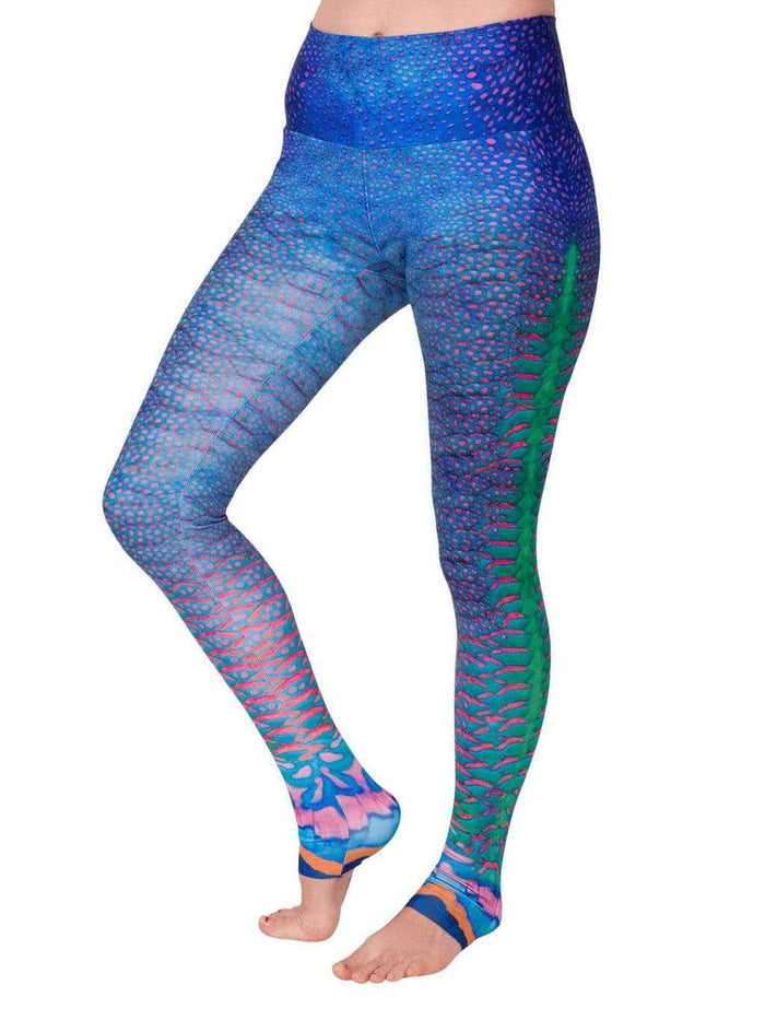 Model: Laura is our Chief Product Officer at Waterlust, a scuba diver, kiter and recreational yogi. She is 5’10, 147 lbs and is wearing a size M.