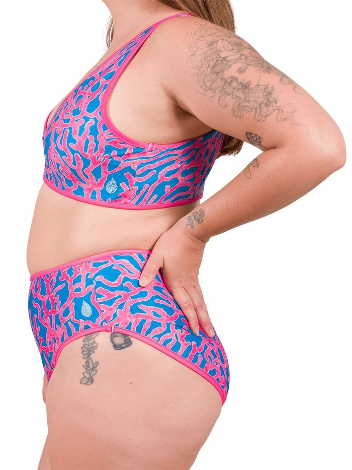 Model: Camilla is the Operations Manager here at Waterlust. She loves using her camera to communicate marine conservation issues. She is 5'8", 195 lbs, 36D and is wearing an XL Scoop Bikini Top and XL High-Waisted Bikini Bottom.
