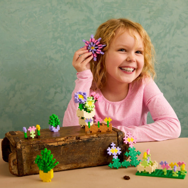 Plus-Plus Learn to Build Flower Shop