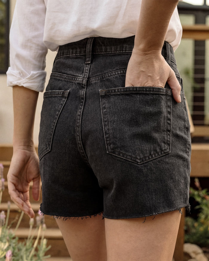 Sawyer Boyfriend Short || Carbon Black