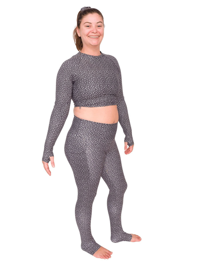 Model: Camilla is the operations manager here at Waterlust. She loves using her camera to communicate marine conservation issues. She is 5’8”, 180 lbs, 36B and is wearing a size L.