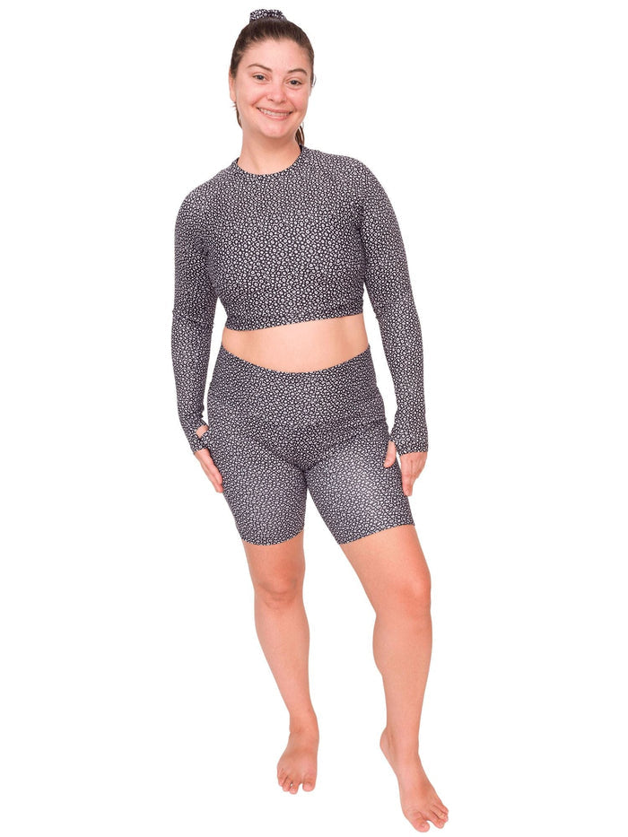 Model: Camilla is the operations manager here at Waterlust. She loves using her camera to communicate marine conservation issues. She is 5’8”, 180 lbs, 36B and is wearing a size L top and XL short.
