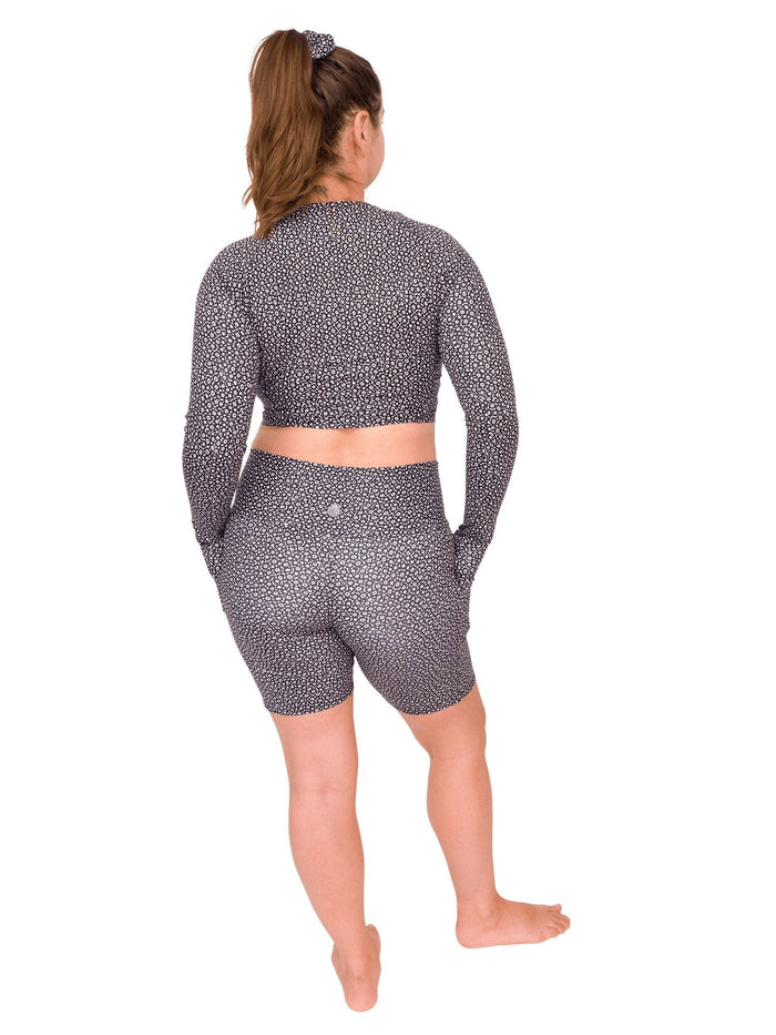 Model: Camilla is the operations manager here at Waterlust. She loves using her camera to communicate marine conservation issues. She is 5’8”, 180 lbs, 36B and is wearing a size L top and XL short.