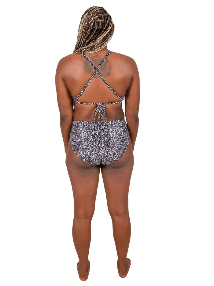 Model: Kayelyn is a marine biologist and underwater photographer. She is 5'4, 146 lbs, and is wearing a size M High-Waisted Bikini Bottom and a M String Bikini Top.
