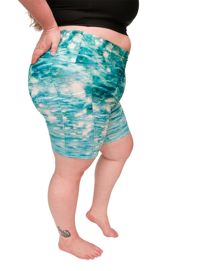 Model: Chelsea is a marine conservationist who believes that science is for everybody… and every BODY! She is 5'2", 230 lbs, 40DD and is wearing 3XL shorts