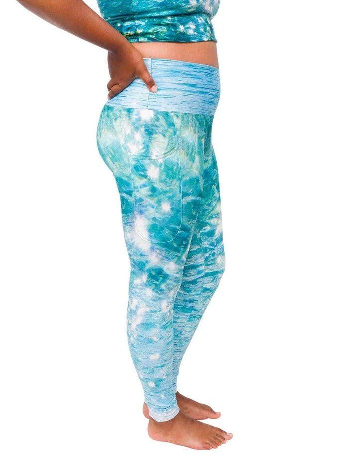 Model: Amani is the CFO of Minorities in Shark Sciences and a shark scientist. She is 5'3", 160 lbs and is wearing a M.