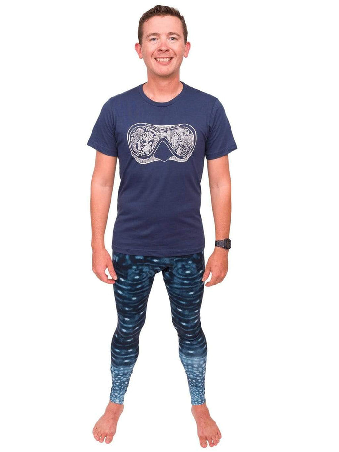 Model: Joe is a coral restoration ecologist and an avid runner. He is 5'10", 145lbs and wearing a size S tee.