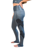 Model: Allyson is a coral biologist. She is 5'4", 145lbs and is wearing a size M legging.