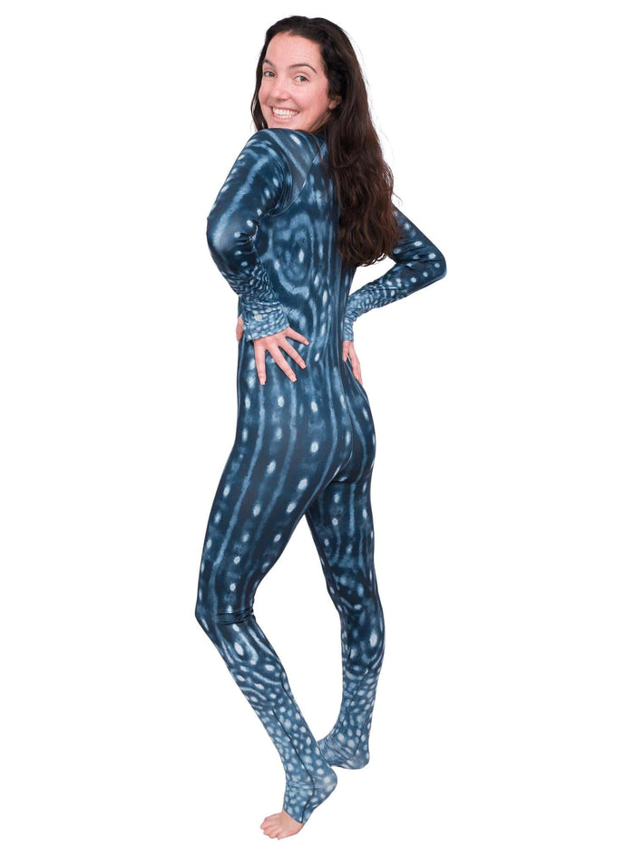 Model: Maddie is the Program & Outreach Director at Debris Free Oceans and a restoration ecology educator. She is 5'8", 135lbs, and wearing a size M.