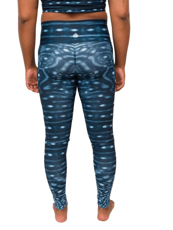 Model: Amani is the CFO of Minorities in Shark Sciences and a shark scientist. She is 5'3", 160 lbs and is wearing a M.