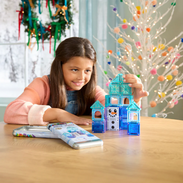 Winter Wonder MAGNA-TILES® Travel Set