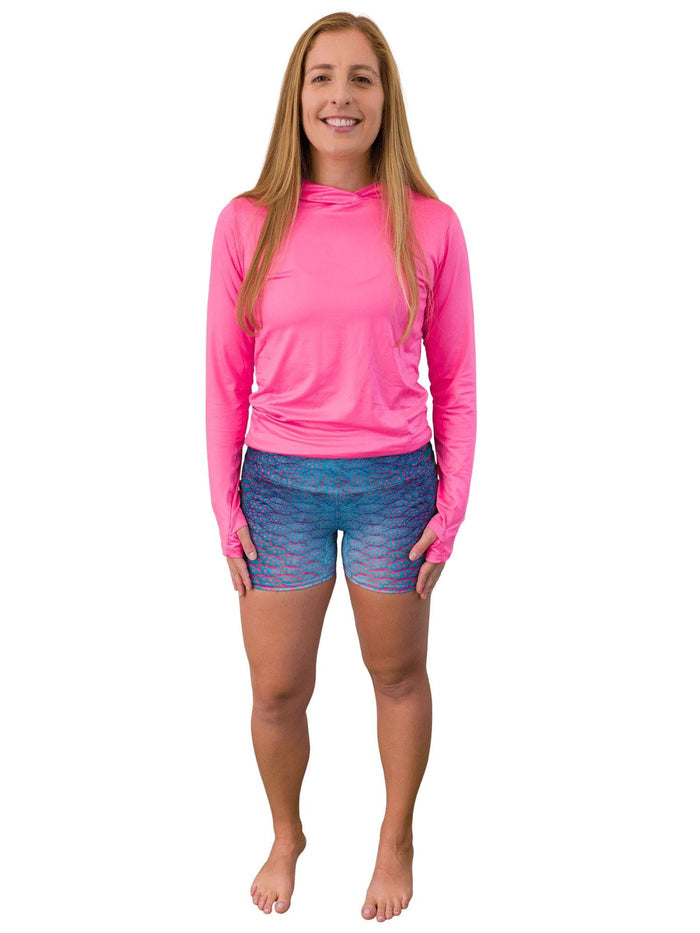 Model: Allyson is a coral biologist. She is 5'4", 145lbs, 34C and is wearing a size M.